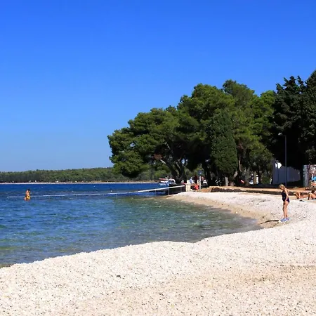 Lägenhet With Parking Space - 7207 *